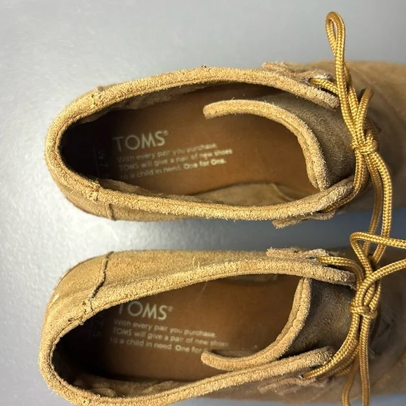 🎄SALE🎄TOMS 7.5 Wheat Brown Suede Leather Sherpa Wedge Ankle Desert Boots - Picture 6 of 8
